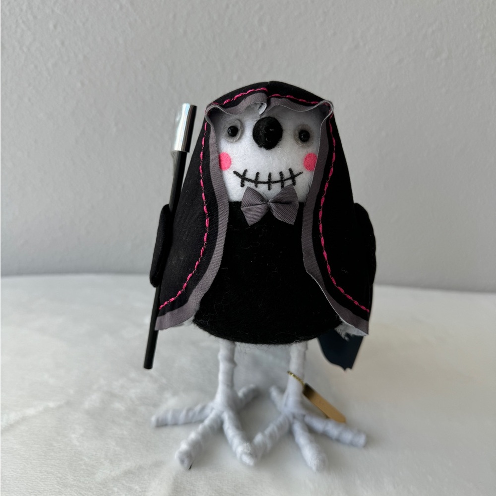 Cute Featherly ‘Hoodie’ Felt Bird Halloween Figurine 2024.